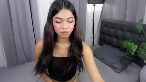prettyhothugecock online show from June 13, 2026, 3:21 pm