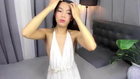 prettyhothugecock online show from June 27, 2026, 1:50 pm