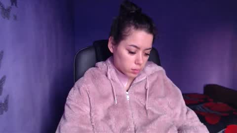 Snapshot of prettyjulliette chatting on January 7, 2025, 12:41 pm prettyjulliette online show from January 7, 2025, 12:41 pm