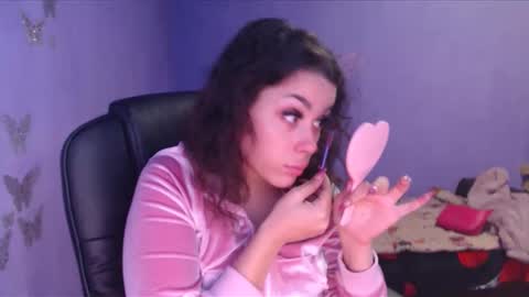 Snapshot of prettyjulliette chatting on January 10, 2025, 2:02 pm prettyjulliette online show from January 10, 2025, 2:02 pm