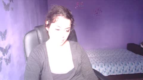 Snapshot of prettyjulliette chatting on January 22, 2025, 12:38 pm prettyjulliette online show from January 22, 2025, 12:38 pm
