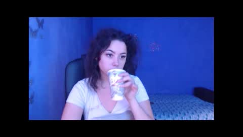 Snapshot of prettyjulliette chatting on January 23, 2025, 10:43 am prettyjulliette online show from January 23, 2025, 10:43 am