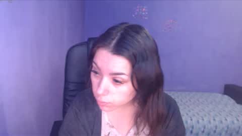 Snapshot of prettyjulliette chatting on February 4, 2025, 12:11 pm prettyjulliette online show from February 4, 2025, 12:11 pm