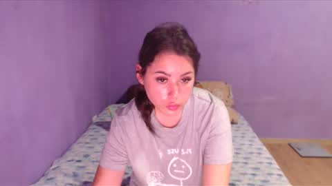 Snapshot of prettyjulliette chatting on March 6, 2025, 5:54 pm prettyjulliette online show from March 6, 2025, 5:54 pm