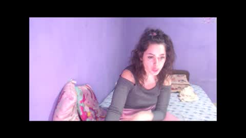 Snapshot of prettyjulliette chatting on March 9, 2025, 4:22 pm prettyjulliette online show from March 9, 2025, 4:22 pm