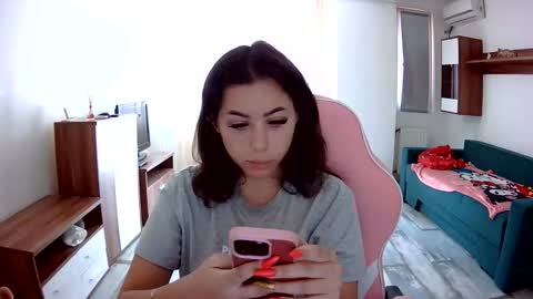 Snapshot of prettyjulliette chatting on September 15, 2025, 12:38 pm prettyjulliette online show from September 15, 2025, 12:38 pm