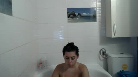 Snapshot of prettyjulliette chatting on November 4, 2025, 2:05 pm prettyjulliette online show from November 4, 2025, 2:05 pm