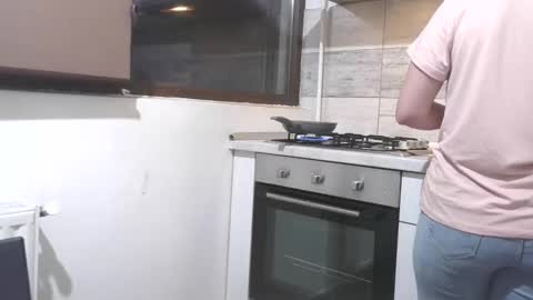 prettyjulliette online show from February 23, 2026, 5:21 pm