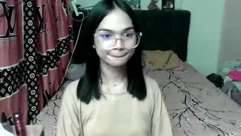 prettykhelcy online show from June 2, 2026, 1:13 pm