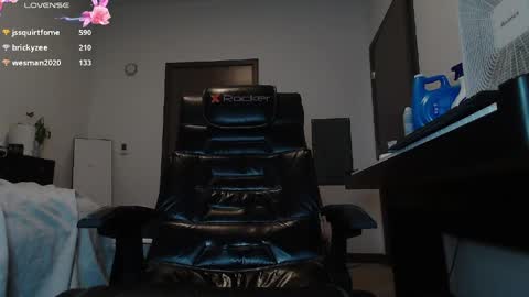 prettykitty6339 online show from April 9, 2026, 6:19 am