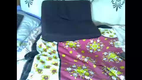 Snapshot of prettymish25 chatting on January 10, 2025, 5:15 am prettymish25 online show from January 10, 2025, 5:15 am