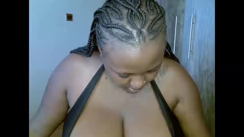 Snapshot of prettypearl_ chatting on December 20, 2024, 9:11 am pearl online show from December 20, 2024, 9:11 am