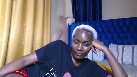 Snapshot of prettyquee chatting on May 19, 2026, 12:55 pm sasha online show from May 19, 2026, 12:55 pm