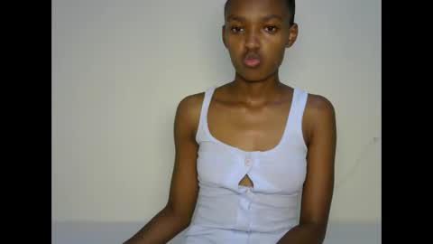 Snapshot of prettyquiny254 chatting on September 26, 2025, 9:19 pm prettyquiny254 online show from September 26, 2025, 9:19 pm