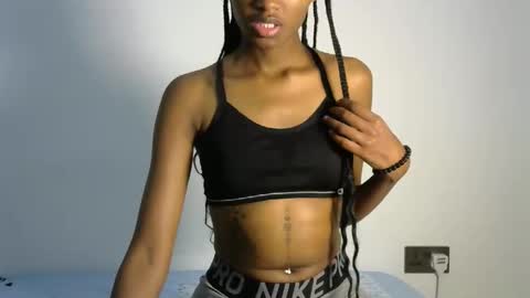Snapshot of prettyquiny254 chatting on October 19, 2025, 9:37 pm prettyquiny254 online show from October 19, 2025, 9:37 pm