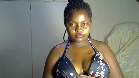 Snapshot of prettyriss chatting on April 8, 2026, 5:35 pm prettyriss online show from April 8, 2026, 5:35 pm