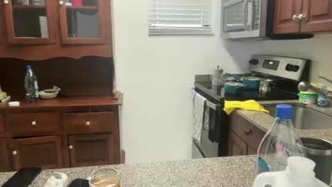 Snapshot of prettyyykittyyy22 chatting on October 27, 2025, 2:21 pm prettyyykittyyy22 online show from October 27, 2025, 2:21 pm