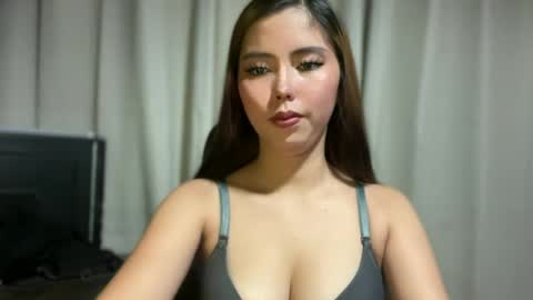 Snapshot of pricelessbeautyxxx chatting on July 7, 2026, 5:32 am TINA online show from July 7, 2026, 5:32 am