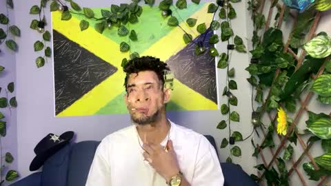 prince_arthur77 online show from October 7, 2025, 2:25 pm