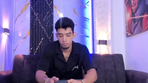 prince_arthur77 online show from May 15, 2026, 1:40 pm