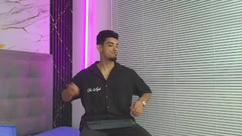 prince_arthur77 online show from May 30, 2026, 4:42 am