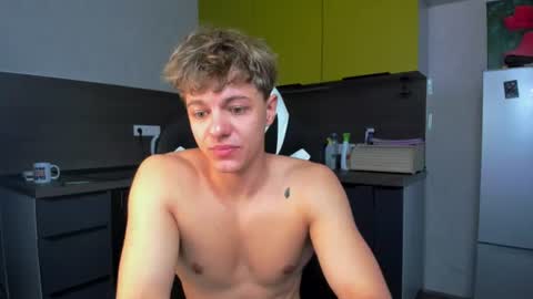 Snapshot of prince_nik chatting on July 7, 2026, 9:24 am prince online show from July 7, 2026, 9:24 am