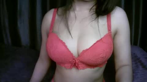   princess   online show from February 16, 2026, 3:19 pm