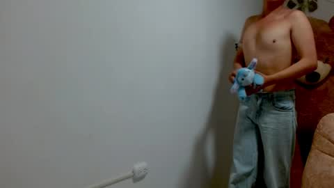 princess_280119 online show from April 6, 2026, 9:27 pm