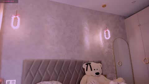Snapshot of princess_nier chatting on July 12, 2026, 8:22 pm Princess Diana online show from July 12, 2026, 8:22 pm