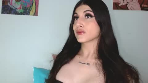 Snapshot of princess_ofyourdreams chatting on March 18, 2026, 10:07 am Sophie online show from March 18, 2026, 10:07 am