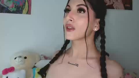 Snapshot of princess_ofyourdreams chatting on March 20, 2026, 2:33 pm Sophie online show from March 20, 2026, 2:33 pm