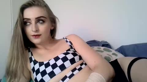 Snapshot of princess_peach_x chatting on January 14, 2025, 10:44 pm Tiffany online show from January 14, 2025, 10:44 pm