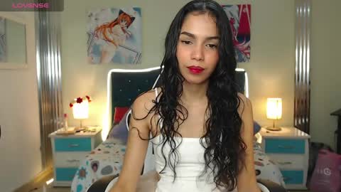 princess_skinny18 online show from April 17, 2026, 12:35 am