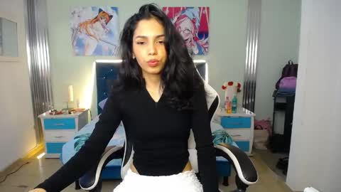 princess_skinny18 online show from June 1, 2026, 9:16 pm