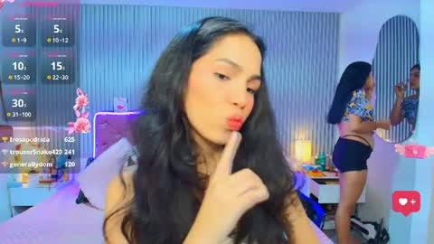 princess_skinny18 online show from June 26, 2026, 1:43 am