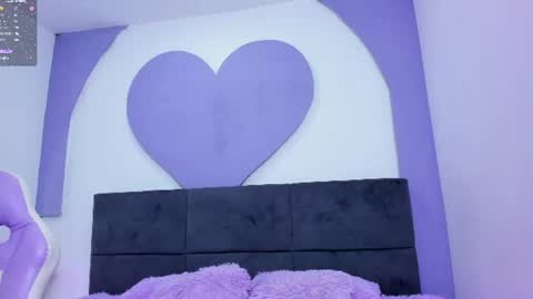Snapshot of princess_skinny_ chatting on July 14, 2026, 2:05 am Mia online show from July 14, 2026, 2:05 am