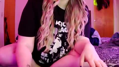 Snapshot of princessblazed444 chatting on September 21, 2025, 5:47 pm NOTYOURTYPICALBARBIE online show from September 21, 2025, 5:47 pm