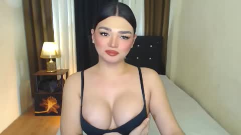 Snapshot of princesshugecumontop chatting on May 1, 2026, 6:56 pm PrincessDONT FORGET TO FOLLOW ME online show from May 1, 2026, 6:56 pm