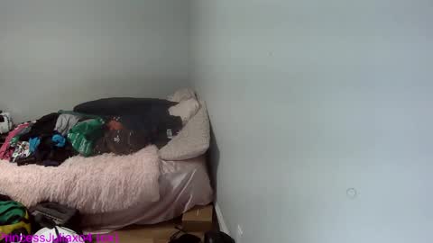 PrIncessJulia0X online show from April 17, 2026, 8:45 pm