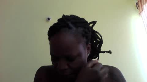 Snapshot of princessmiles2 chatting on February 10, 2025, 11:57 am phelly online show from February 10, 2025, 11:57 am