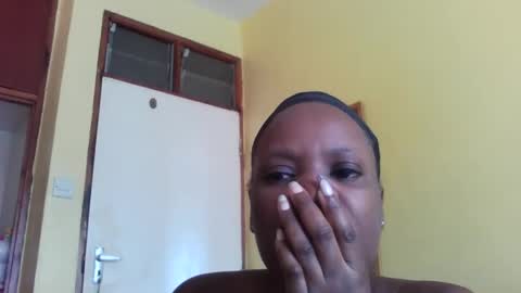 Snapshot of princessmiles2 chatting on February 27, 2025, 8:06 am phelly online show from February 27, 2025, 8:06 am