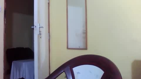 Snapshot of princessmiles2 chatting on November 9, 2025, 2:48 pm phelly online show from November 9, 2025, 2:48 pm