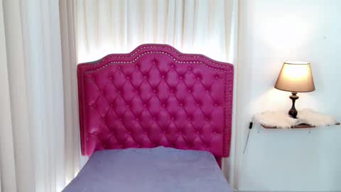 princessyanzy1 online show from April 14, 2026, 12:49 am