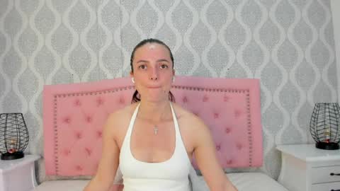 Marcela online show from April 27, 2026, 7:01 pm