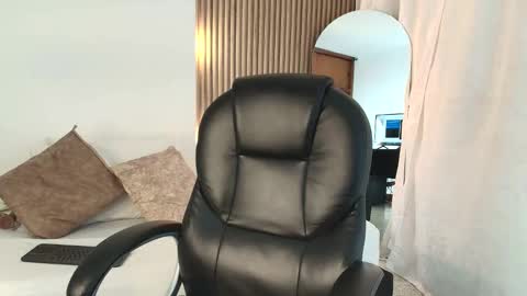 Priscila  online show from January 9, 2026, 12:41 pm