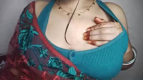 priyu_ online show from December 15, 2025, 2:10 pm