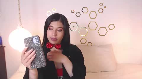 Adris  Juan online show from December 14, 2025, 4:51 am