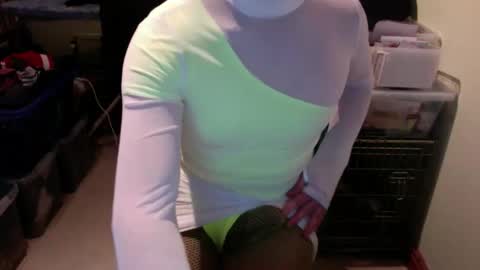 Snapshot of prrysport123 chatting on November 24, 2025, 9:42 am prrysport123 online show from November 24, 2025, 9:42 am