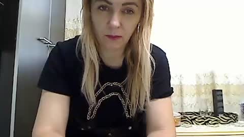 Snapshot of pryncess_sweety chatting on November 3, 2025, 7:42 am Pryncess sweety online show from November 3, 2025, 7:42 am