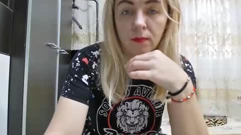 Snapshot of pryncess_sweety chatting on November 27, 2025, 7:10 am Pryncess sweety online show from November 27, 2025, 7:10 am